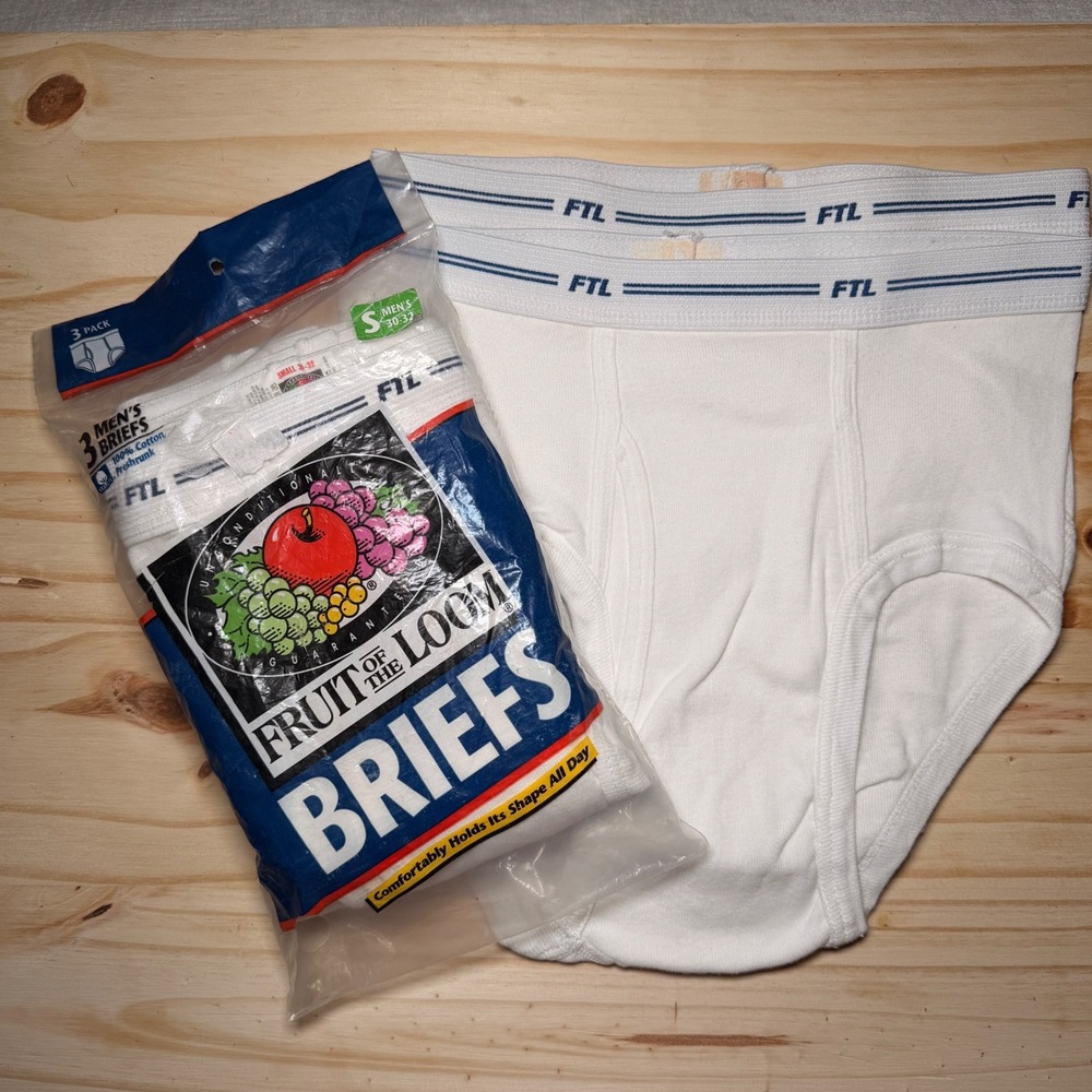 Vtg 1996 Fruit of the Loom Briefs Mens 30-32 S White 100% Cotton 5 Pack NOS 90s